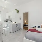 Апартаменты Modern&elegant Double Flat - 15 Min Duomo *