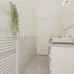 Апартаменты Modern&elegant Double Flat - 15 Min Duomo *