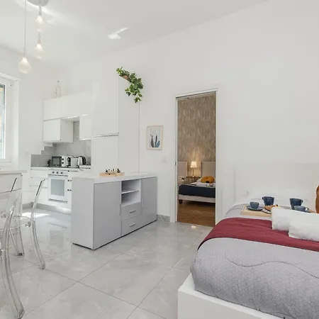 Apartamento Modern&elegant Double Flat - 15 Min Duomo *