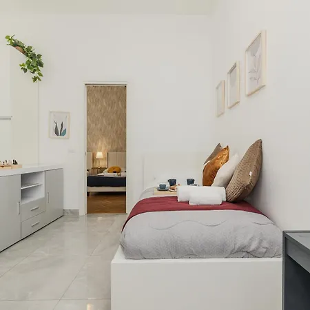 Modern&elegant Double Flat - 15 Min Duomo Apartment